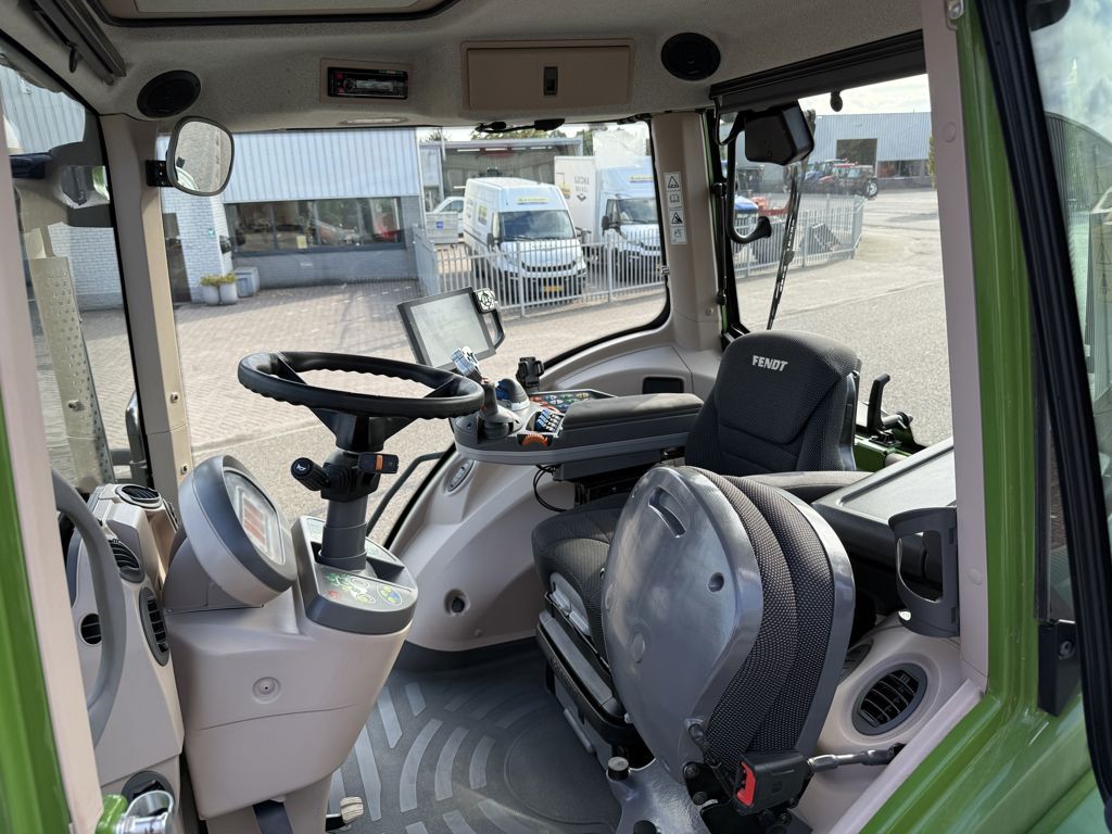 Fendt 828 Vario S4 ProfiPlus