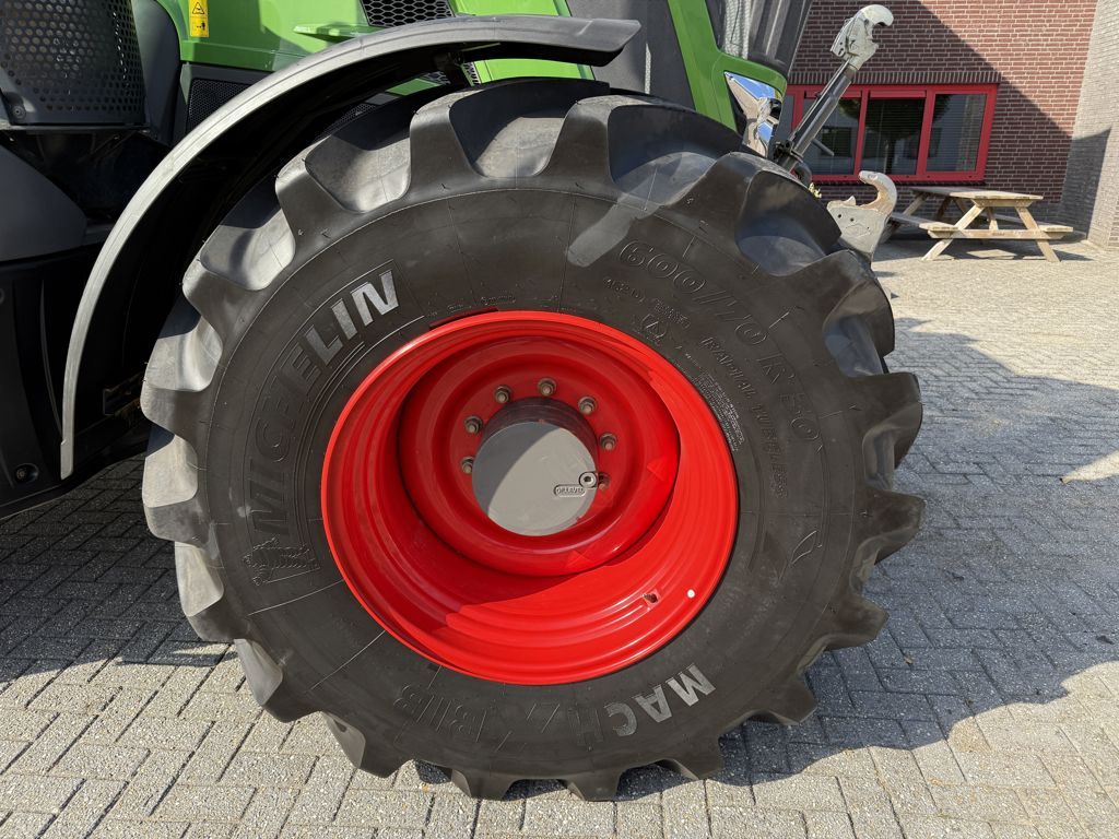 Fendt 828 Vario S4 ProfiPlus