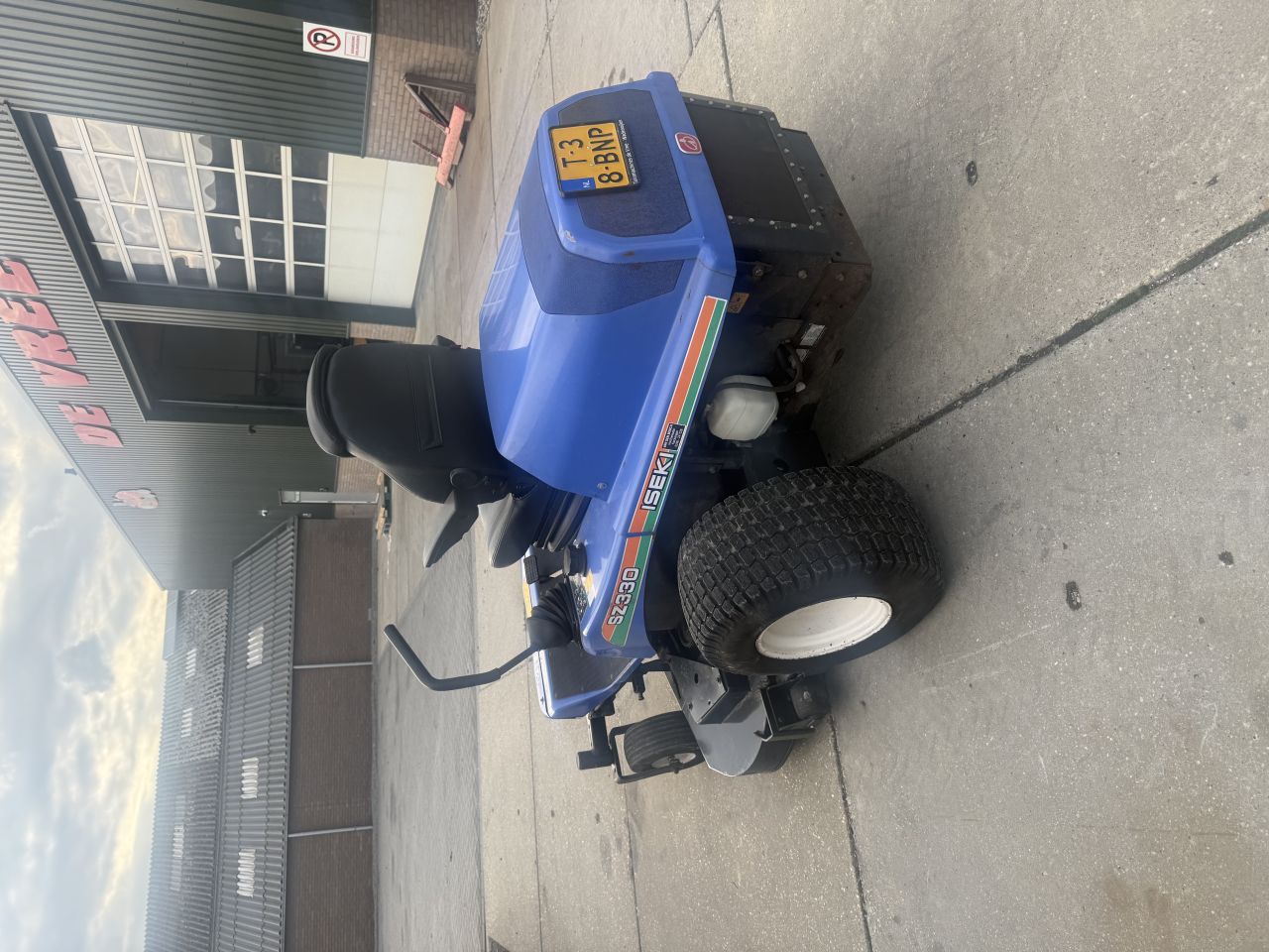 Iseki sz diesel zero turn