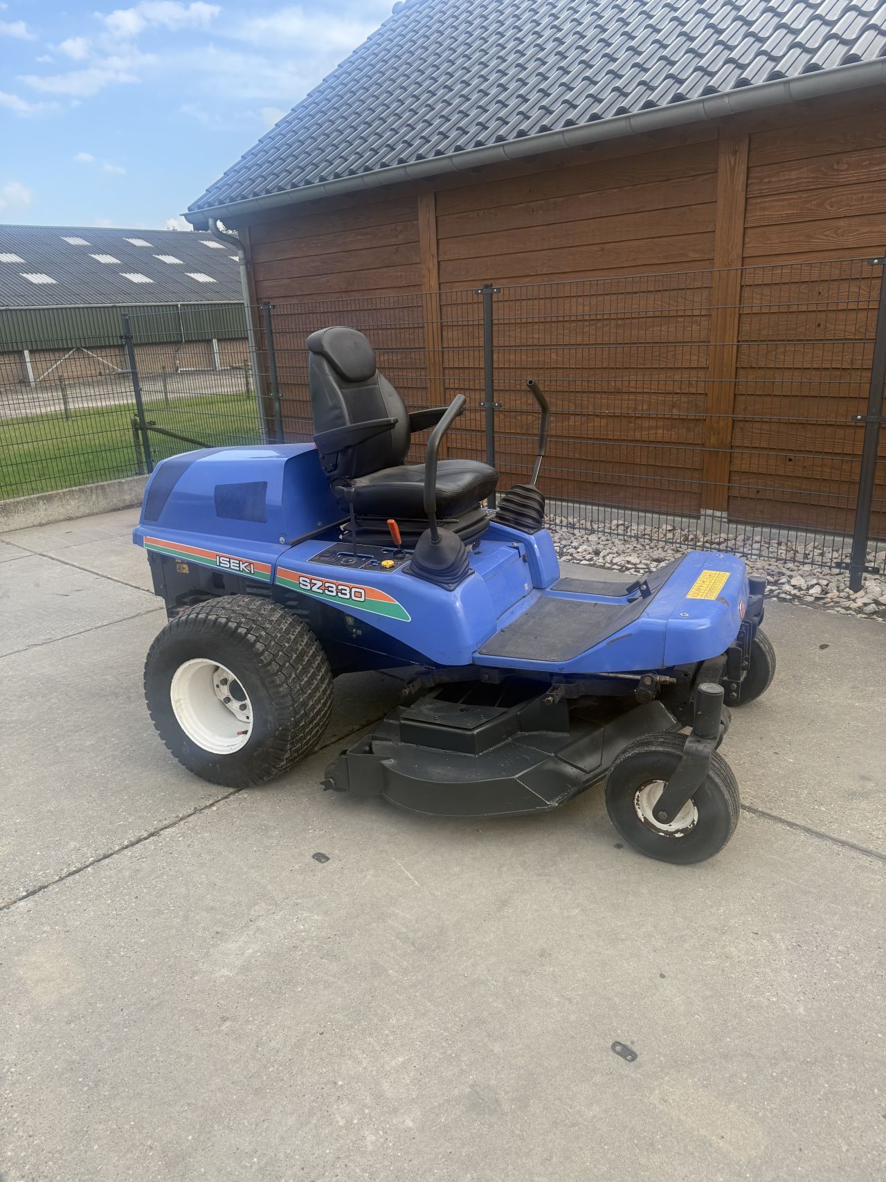 Iseki sz diesel zero turn