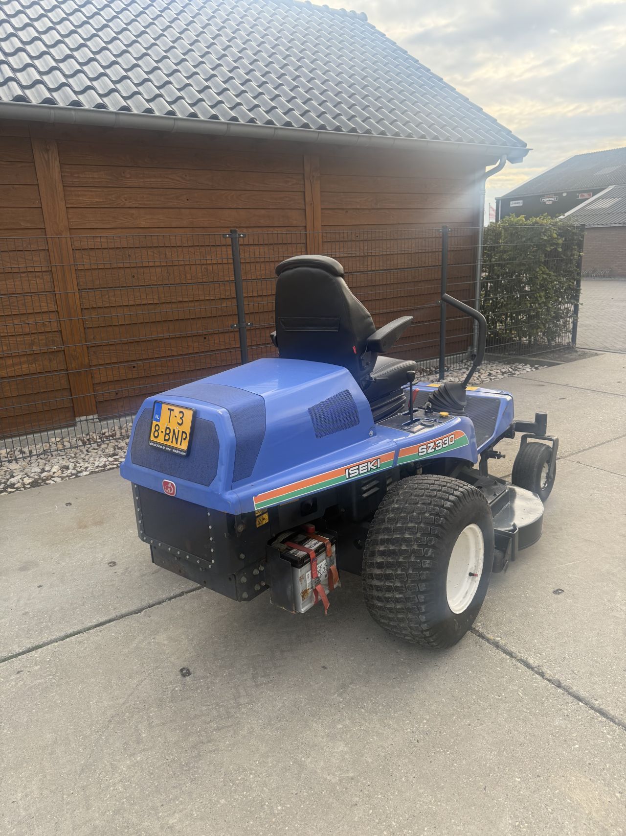 Iseki sz diesel zero turn