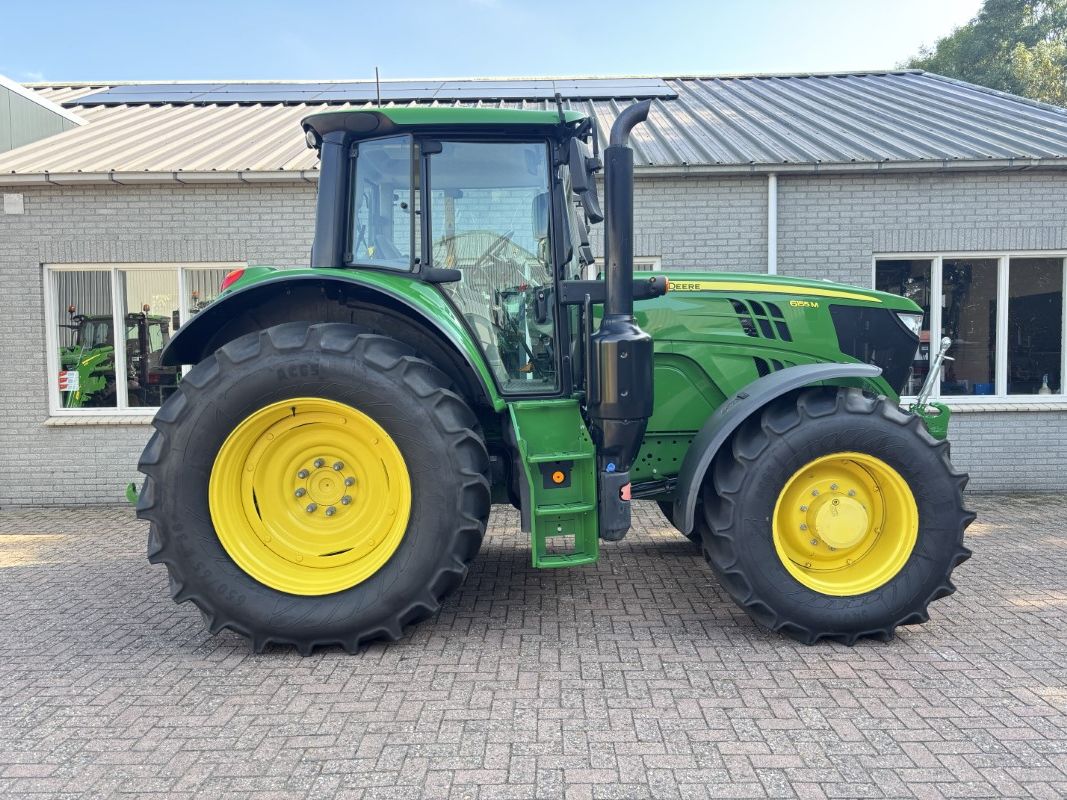 John Deere 6155M