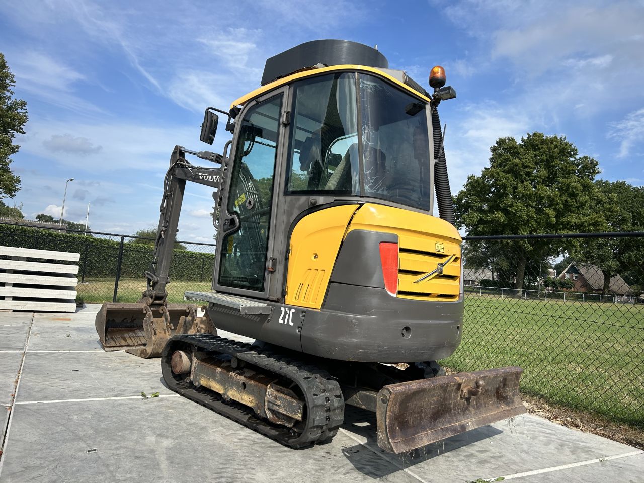 Zeer nette Volvo EC27 minigraver