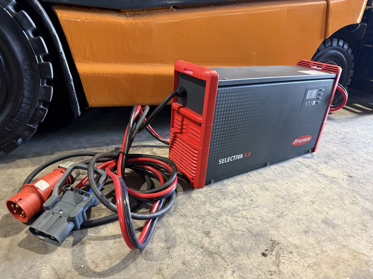 Nieuwstaat Fronius Selectiva 80V 90A oplader heftruck