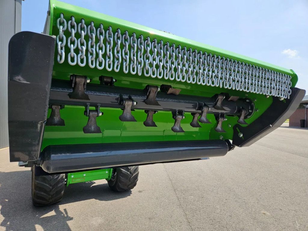 Avant 1350 Klepelmaaier