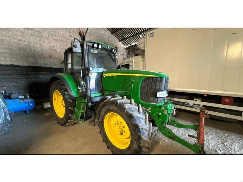 John Deere 6520