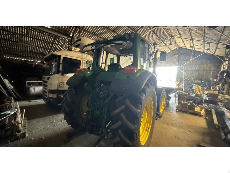 John Deere 6520
