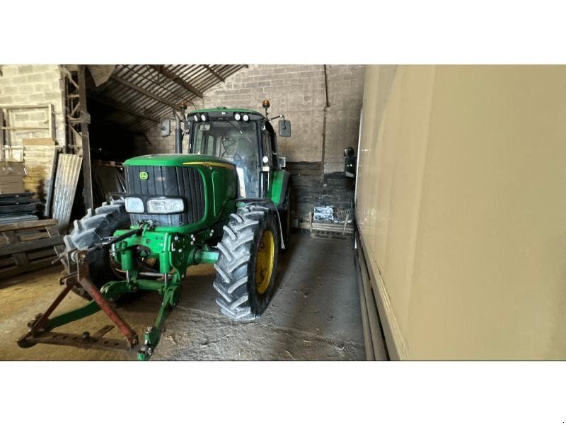 John Deere 6520