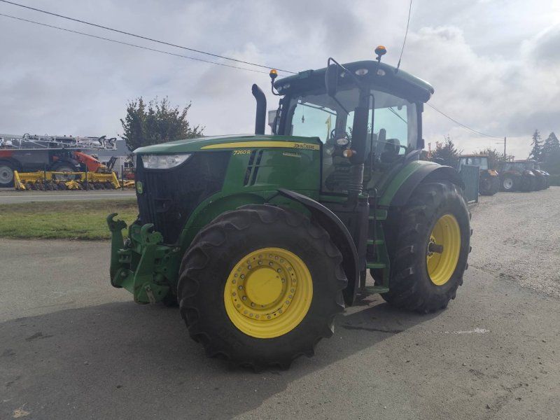 John Deere 7260R