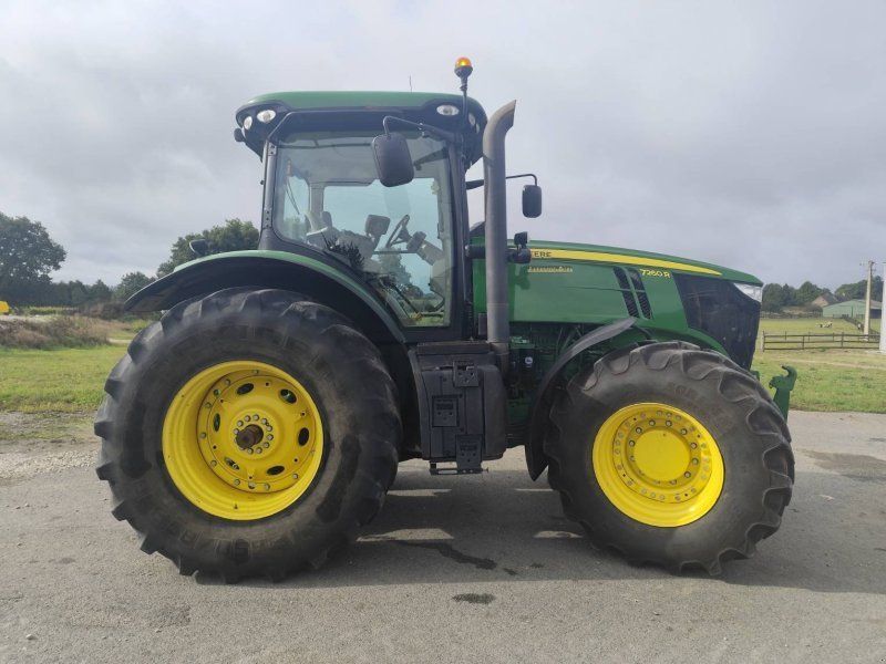 John Deere 7260R