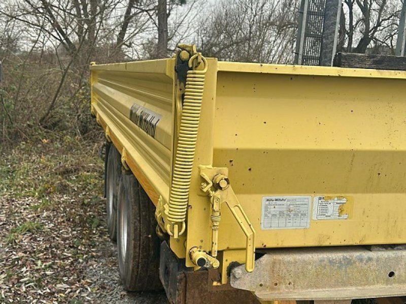 Müller-Mitteltal 14.5 t 3 Seiten Kipper, niedriege Bauhöhe 1 m, Breitreifen, Alur