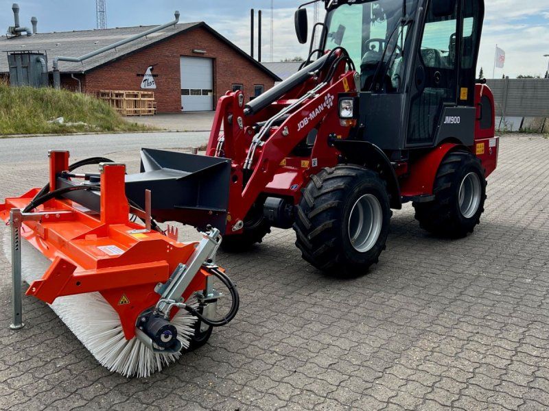 MAN 900 Snowline