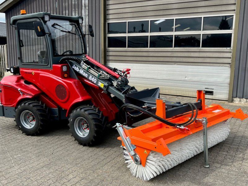 MAN 840 Snowline