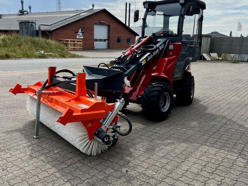 MAN 840 Snowline