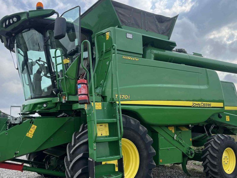 John Deere T670I