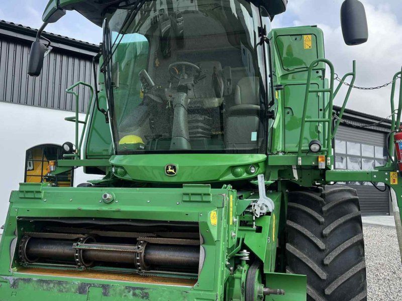 John Deere T670I