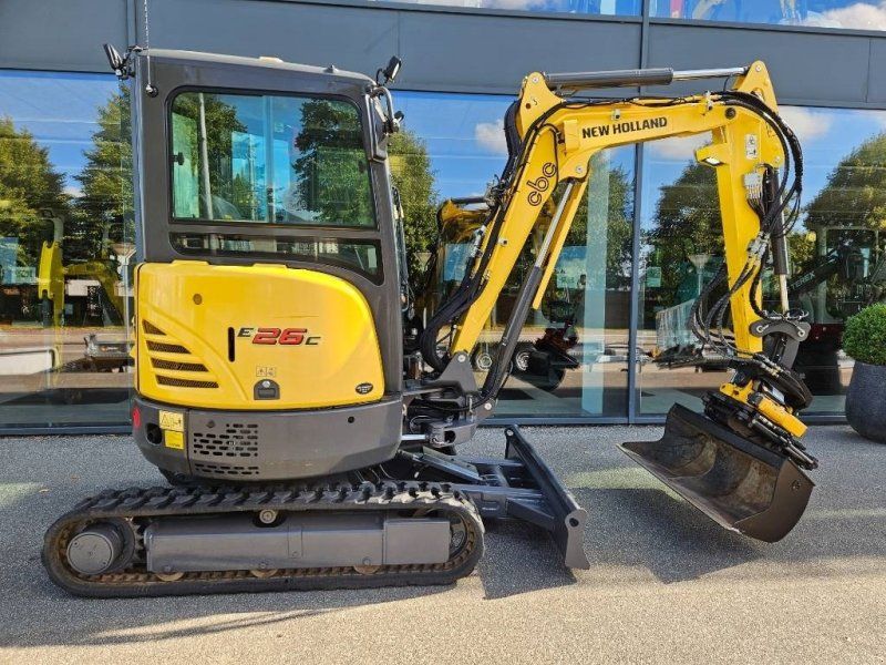 New Holland E 26 C