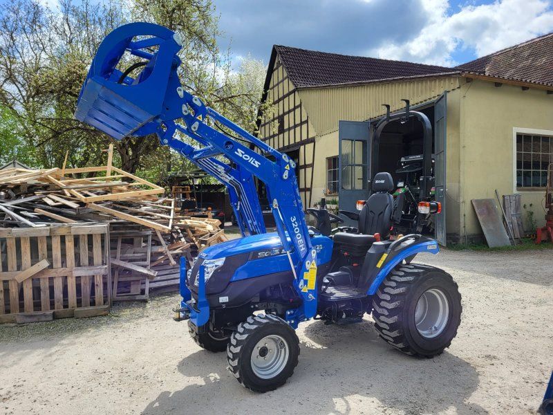 Solis 26 HST + Frontlader 3200EH + Greifschaufel  Zulassung