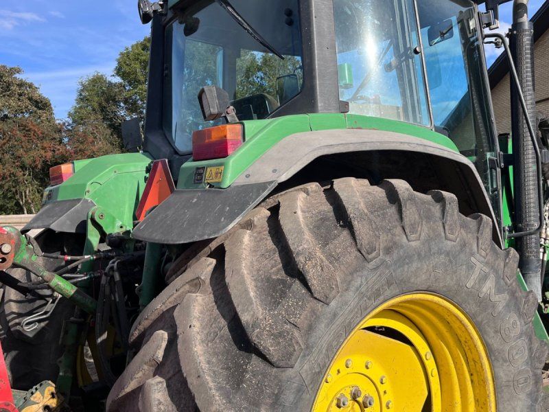 John Deere 6900