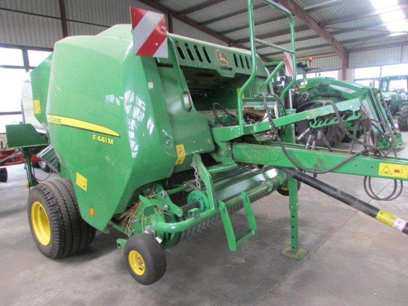John Deere F 441M
