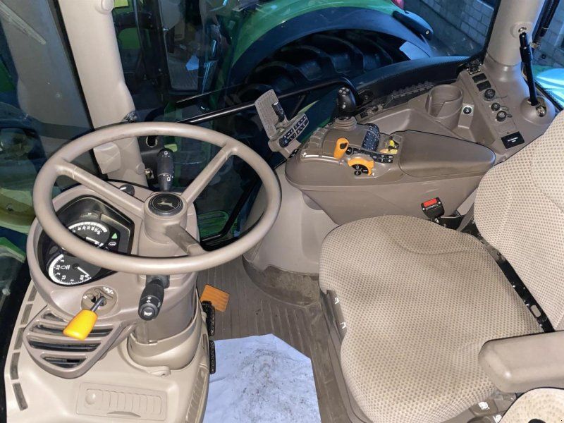 John Deere 6195R  AP