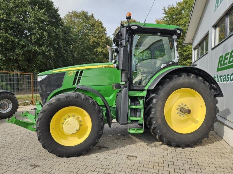 John Deere 7250R