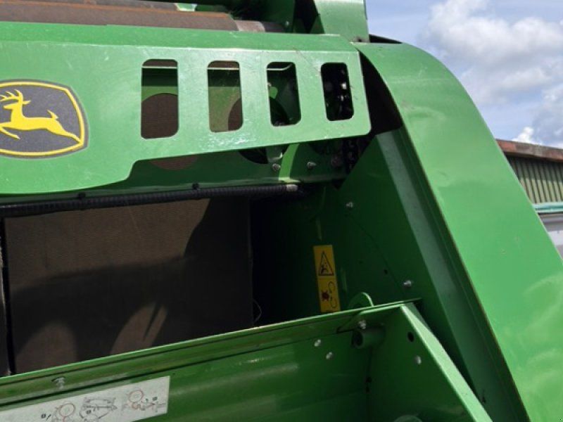 John Deere V461R
