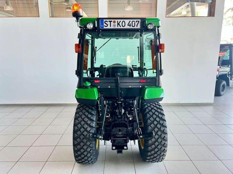 John Deere 2032R