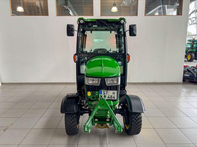 John Deere 2032R