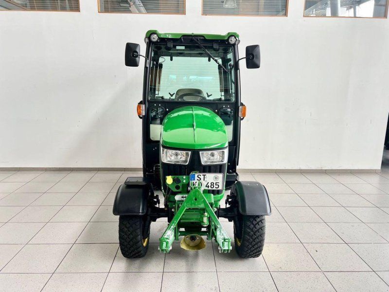 John Deere 2032R