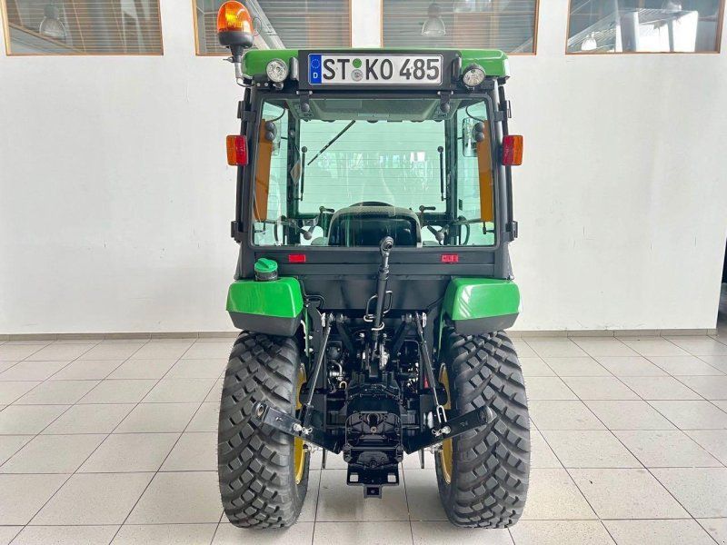 John Deere 2032R