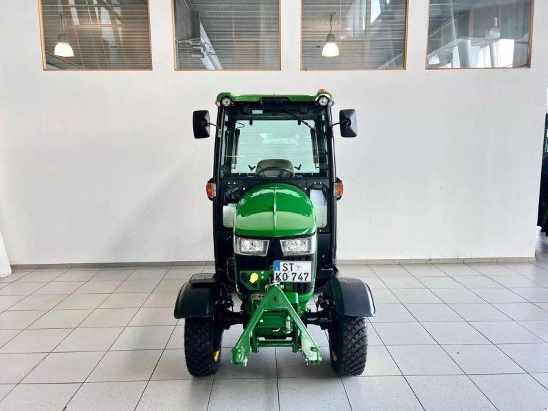 John Deere 2038R