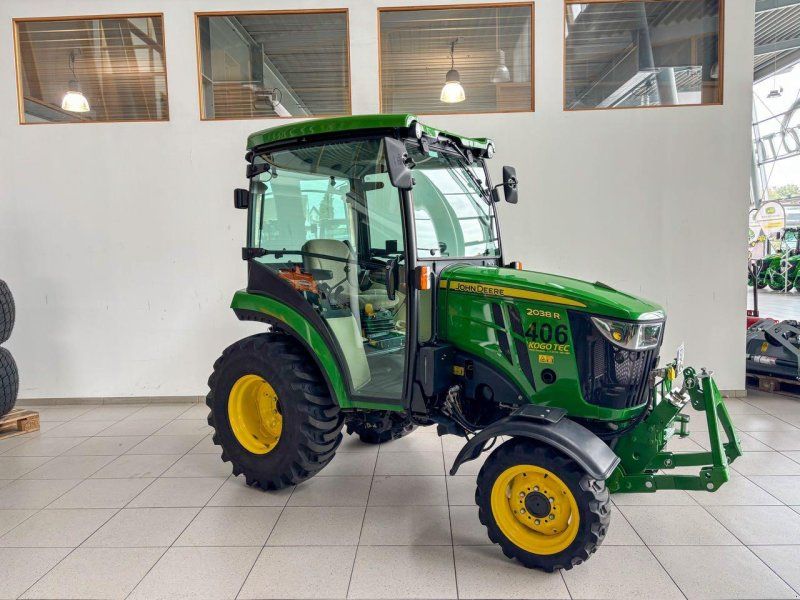 John Deere 2038R