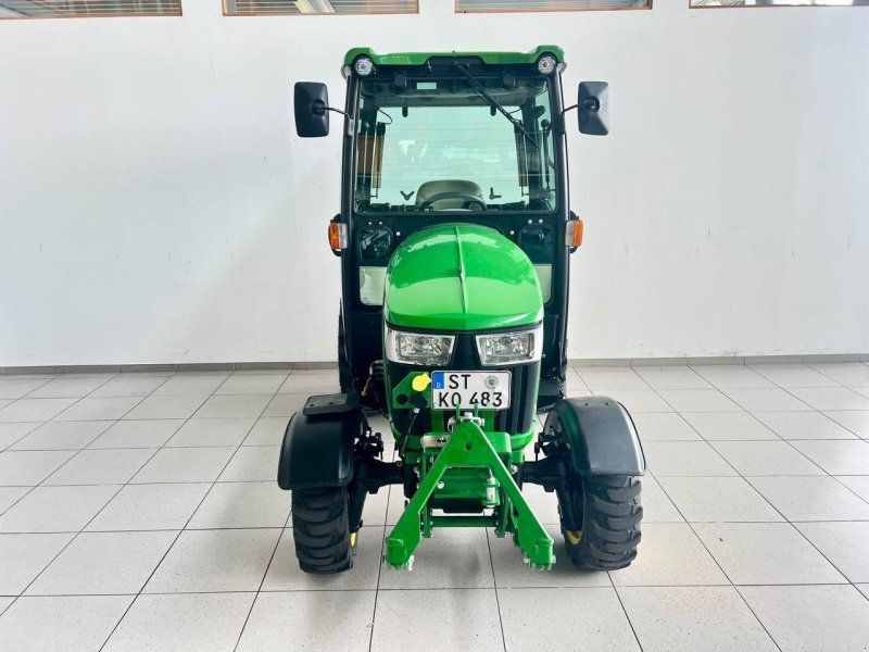 John Deere 2038R