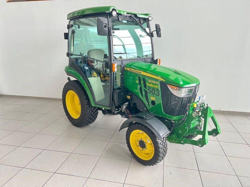 John Deere 2038R