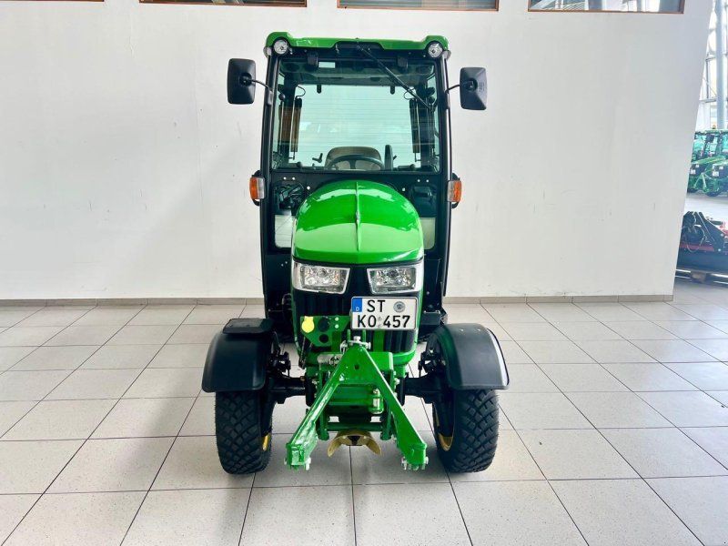 John Deere 2038R