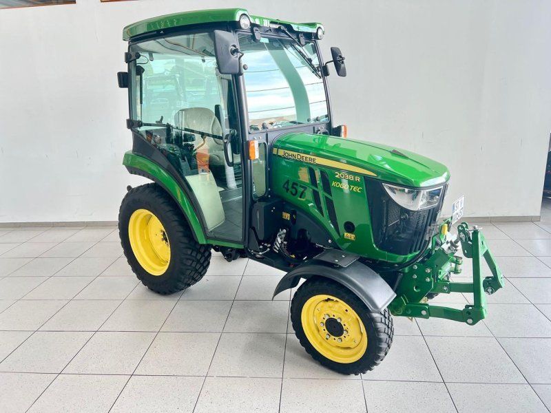 John Deere 2038R
