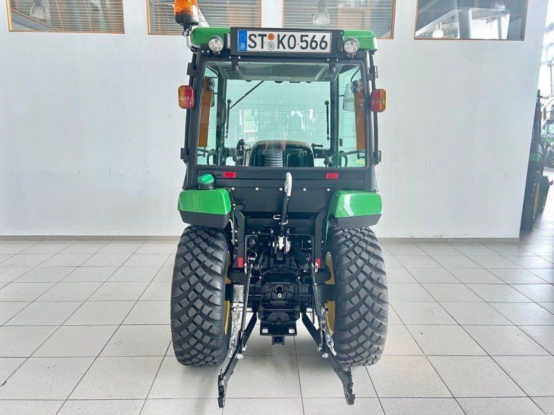 John Deere 2038R