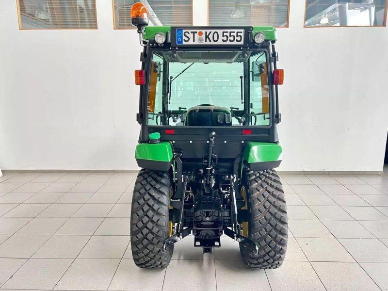 John Deere 2038R