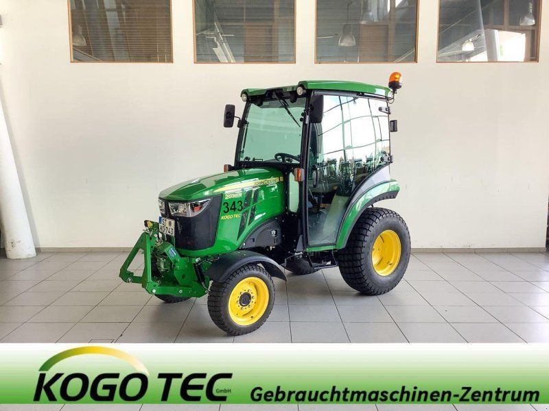 John Deere 2038R