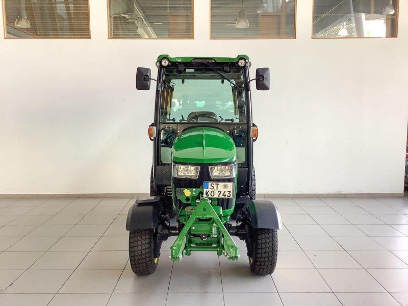 John Deere 2038R