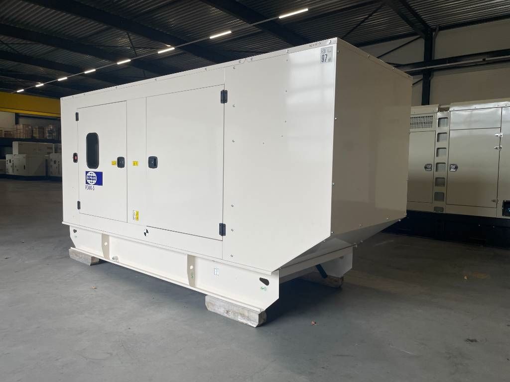 FG Wilson P300-5 - 300 kVA Genset - DPX-16015
