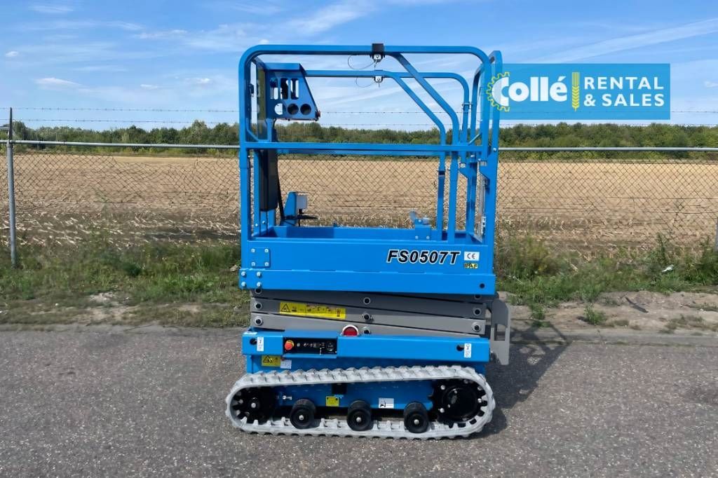 Fronteq FS0507T Tracked Scissor Lift | 2025