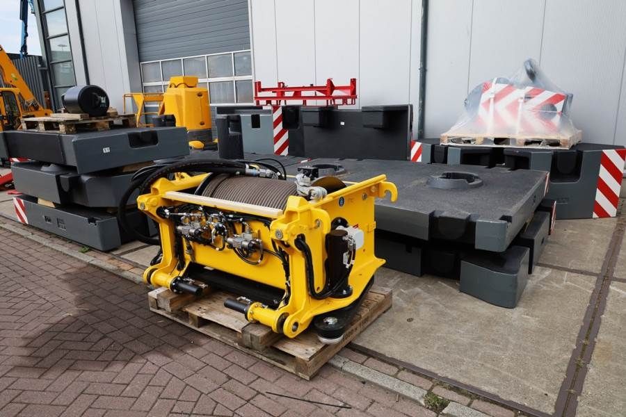 Grove GMK5250XL-1 Available For Rent, Dutch Registration