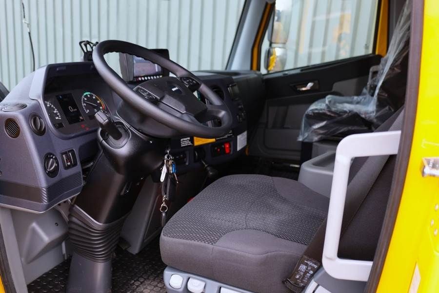 Grove GMK5250XL-1 Available For Rent, Dutch Registration