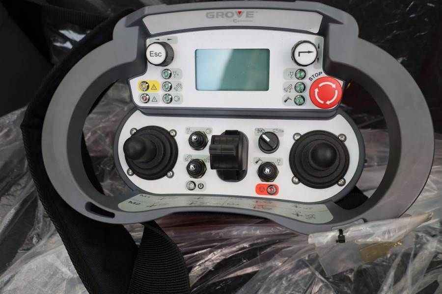 Grove GMK5250XL-1 Available For Rent, Dutch Registration