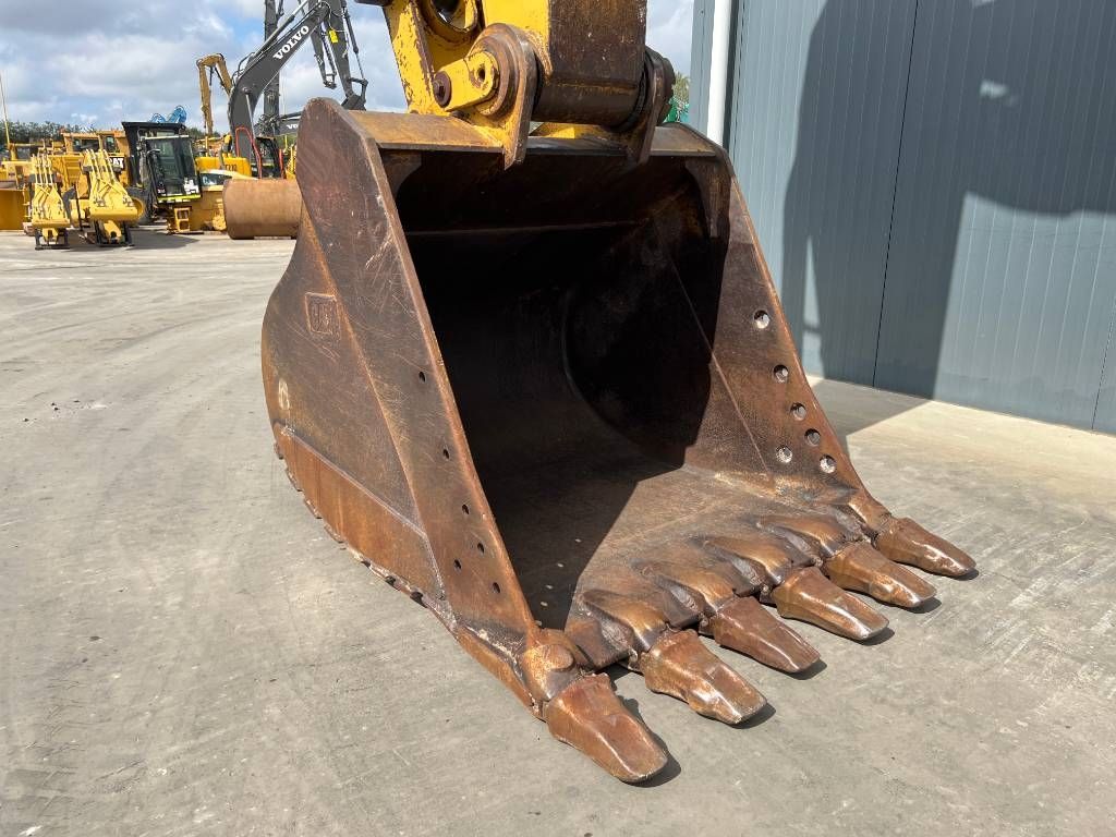 CAT 330D L