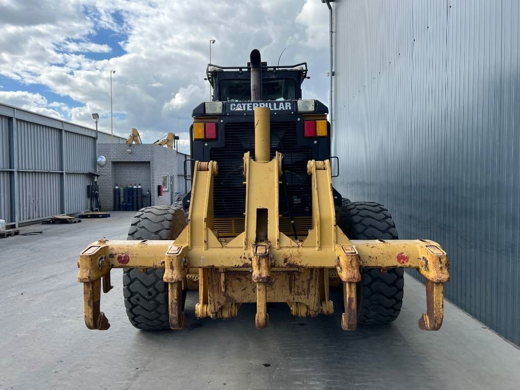 CAT 140M