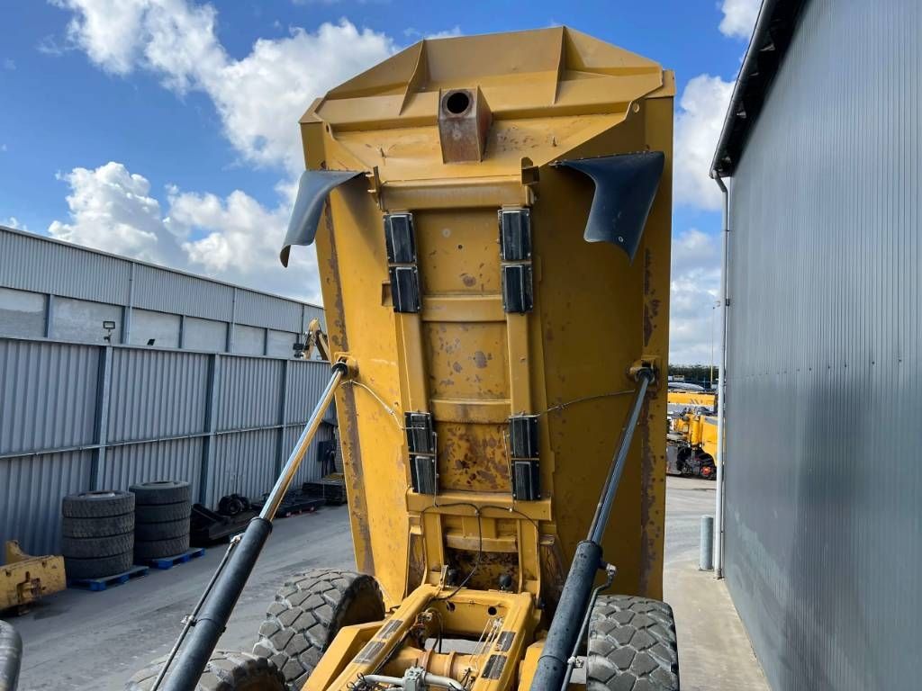 CAT 735 | 735B