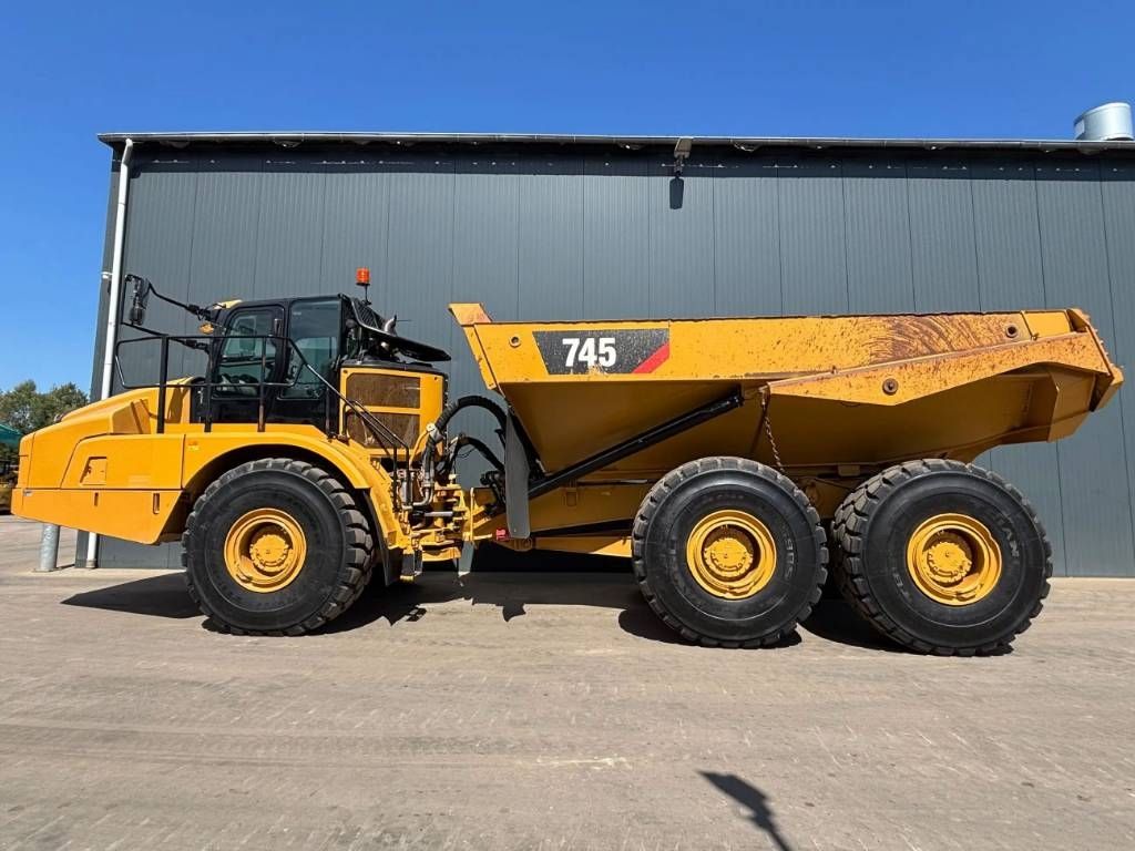 CAT 745 04A